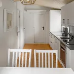 3 Bedroom In Kvenvær