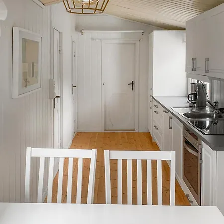 In With Kitchen Kvenvaer