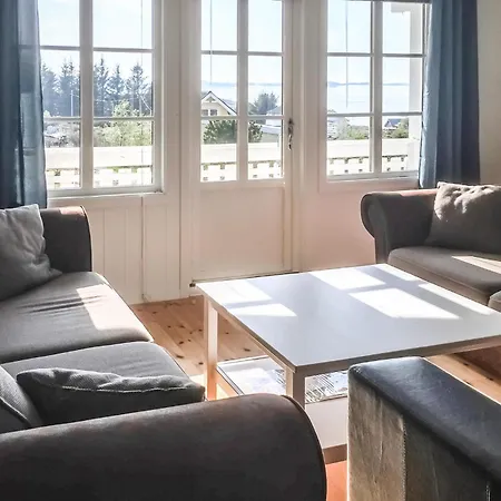 3 Bedroom In * Kvenvaer