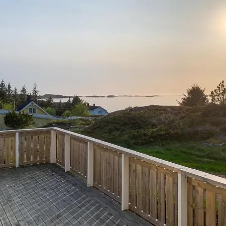 Gorgeous In With House Sea View Сasa de vacaciones Kvenvær