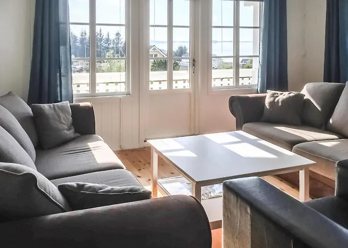3 Bedroom In * Kvenvaer