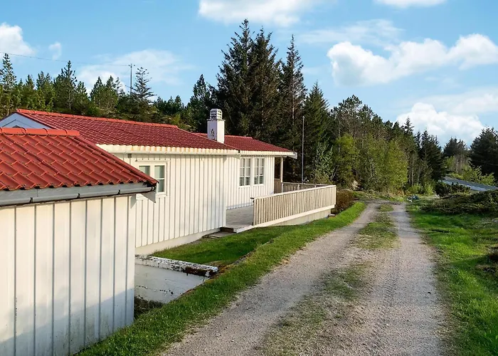 3 Bedroom In Holiday home *